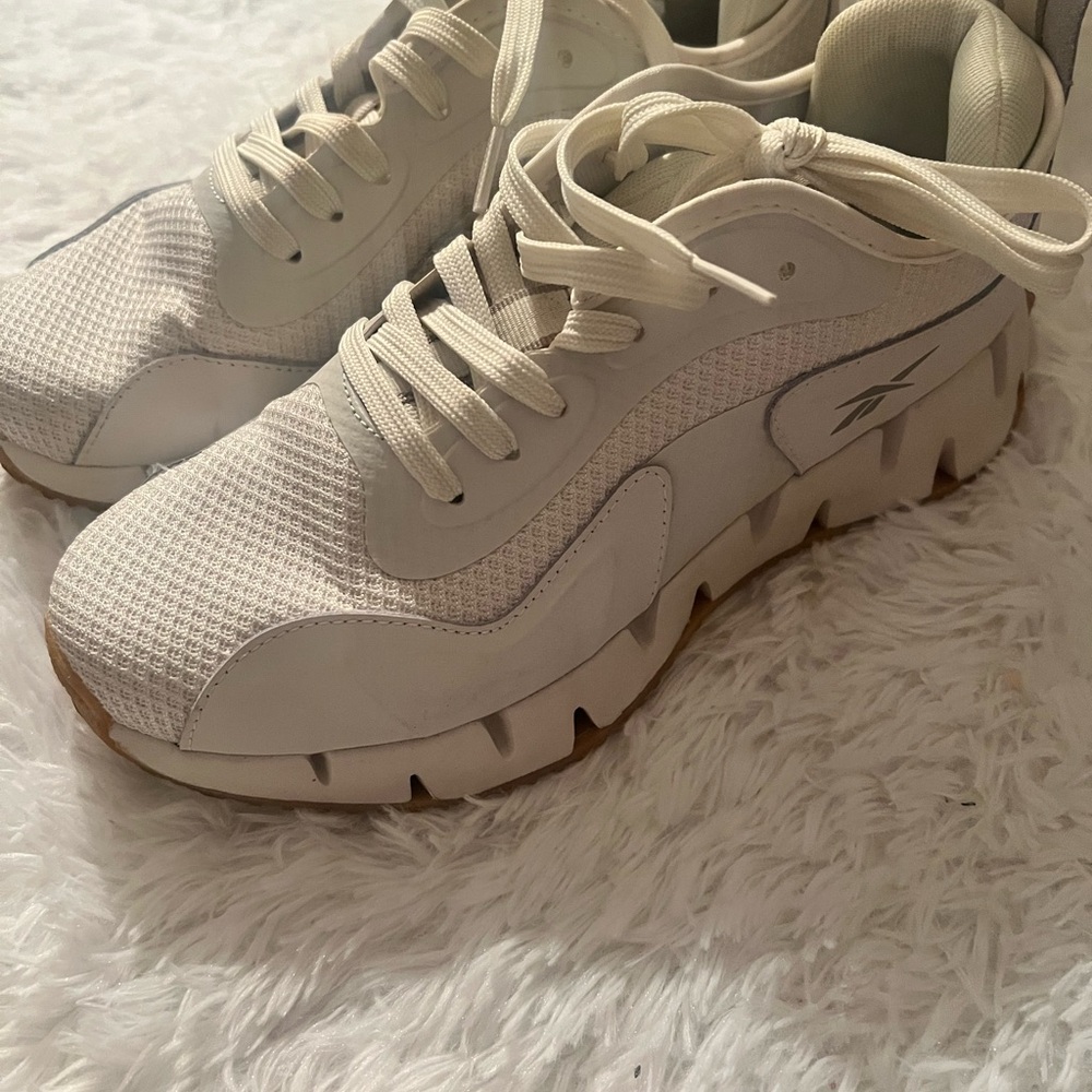Reebok Cream Athletic Shoes